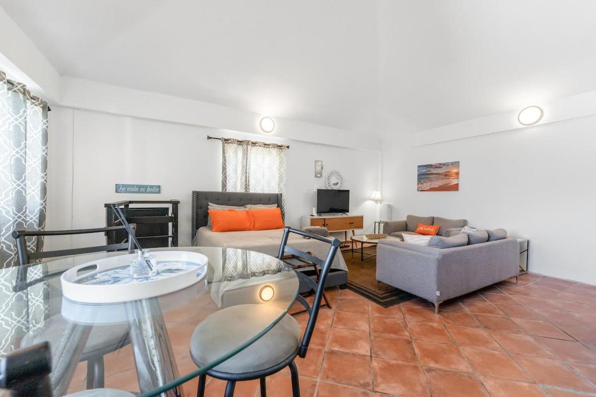 4 Bedroom Kikita Beach Villa Oceanfront W Pool Dorado Luaran gambar
