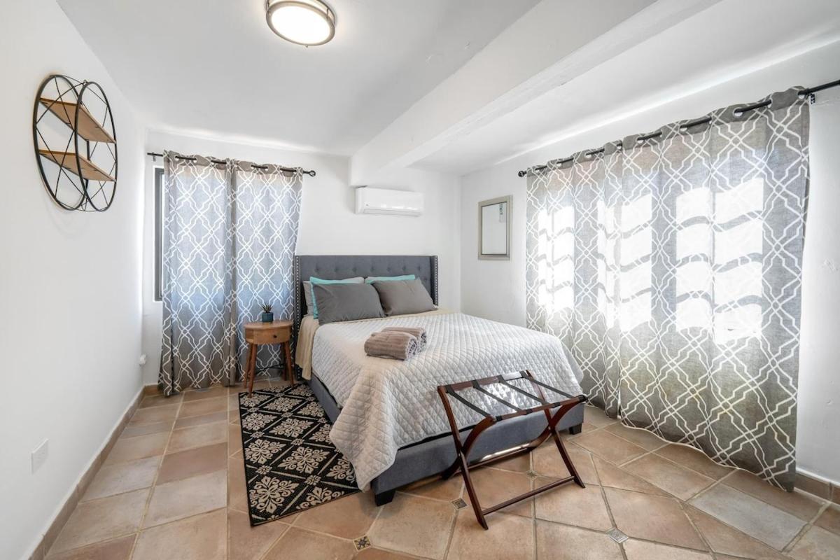 4 Bedroom Kikita Beach Villa Oceanfront W Pool Dorado Luaran gambar