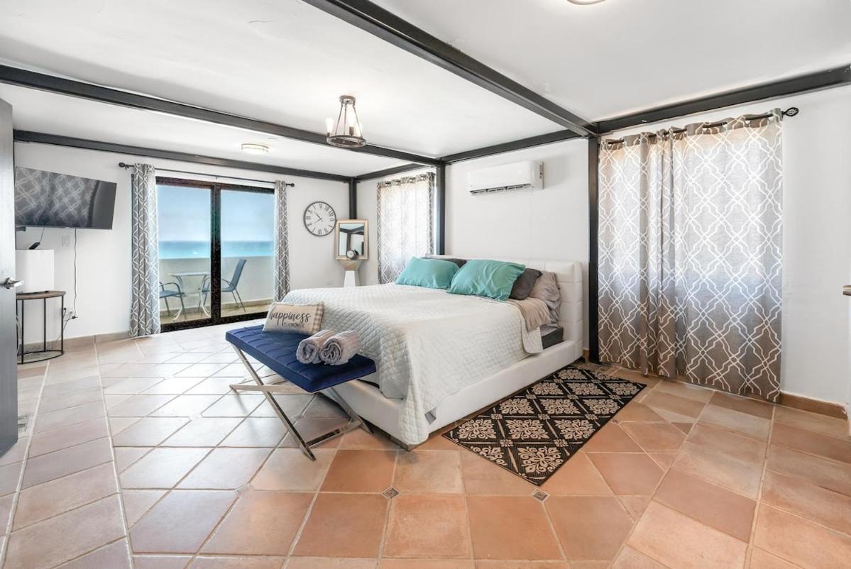 4 Bedroom Kikita Beach Villa Oceanfront W Pool Dorado Luaran gambar